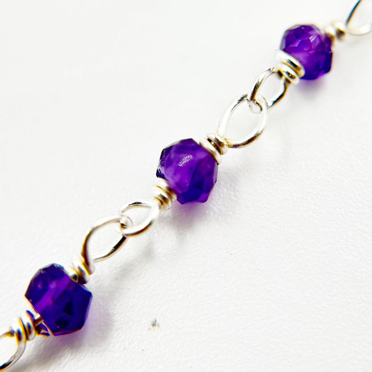 AME34. Amethyst Sterling Silver Wire Chain
