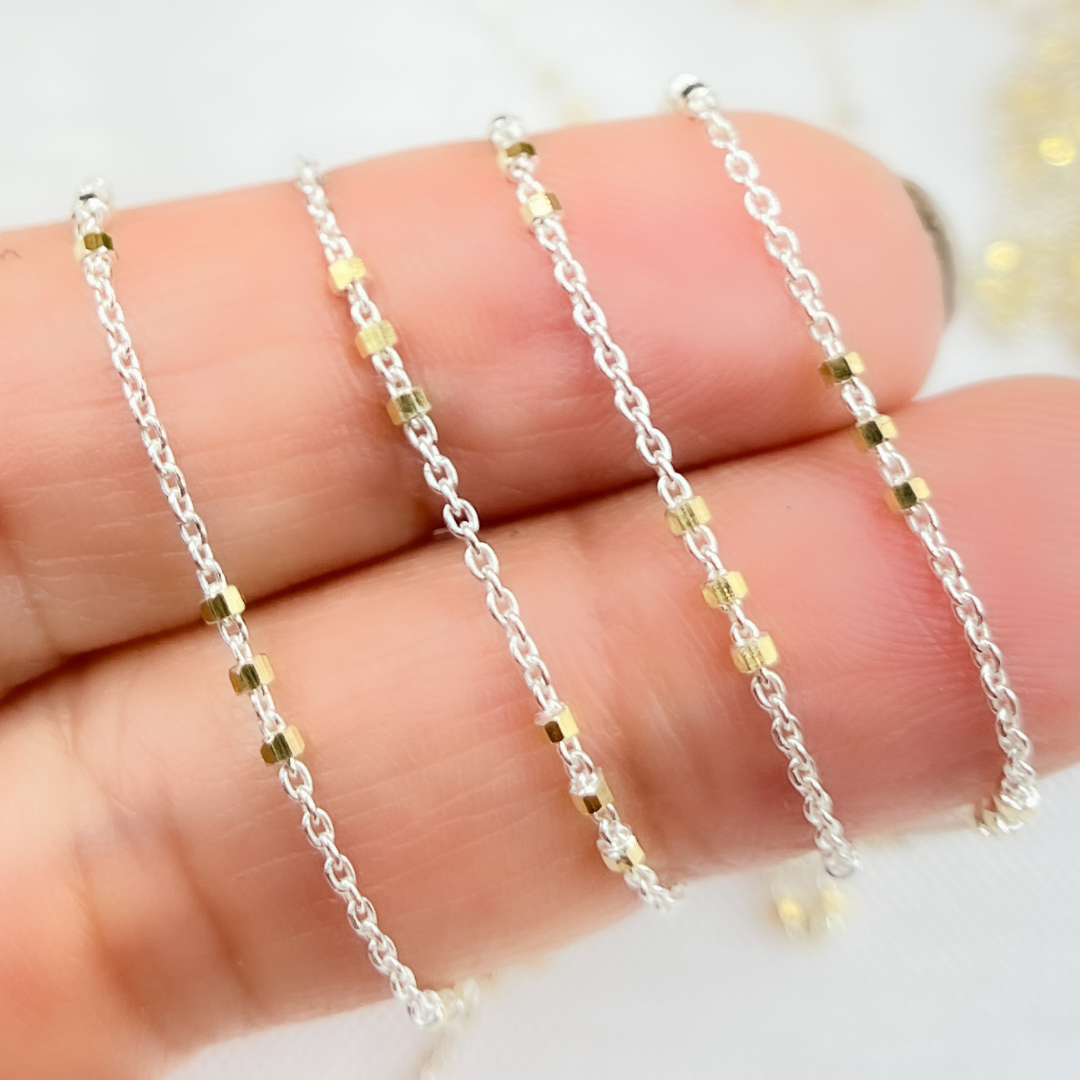 Z26GS2. 925 Sterling Silver Satellite Gold Plated 3 Cubes Chain