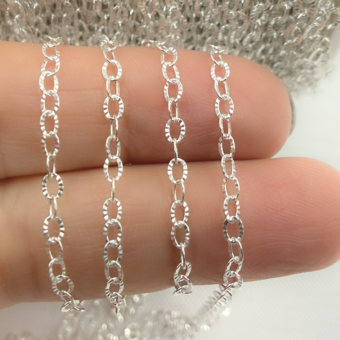 V187SS. Sterling Silver Hammered Oval Link Chain