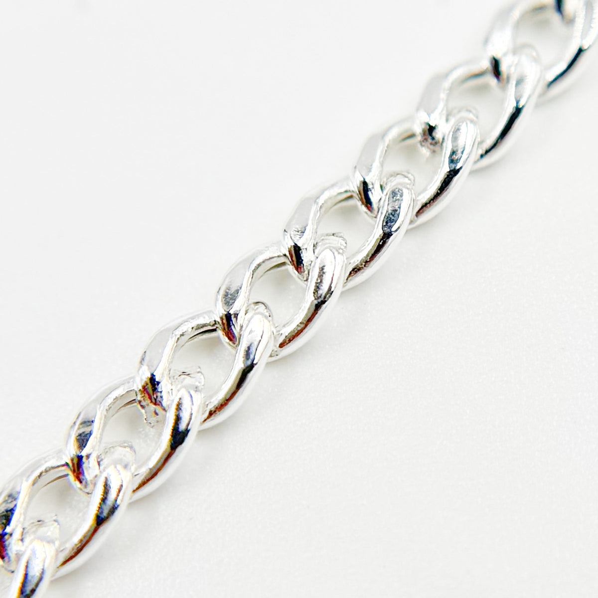 V60SS. Sterling silver Curb Link Chain