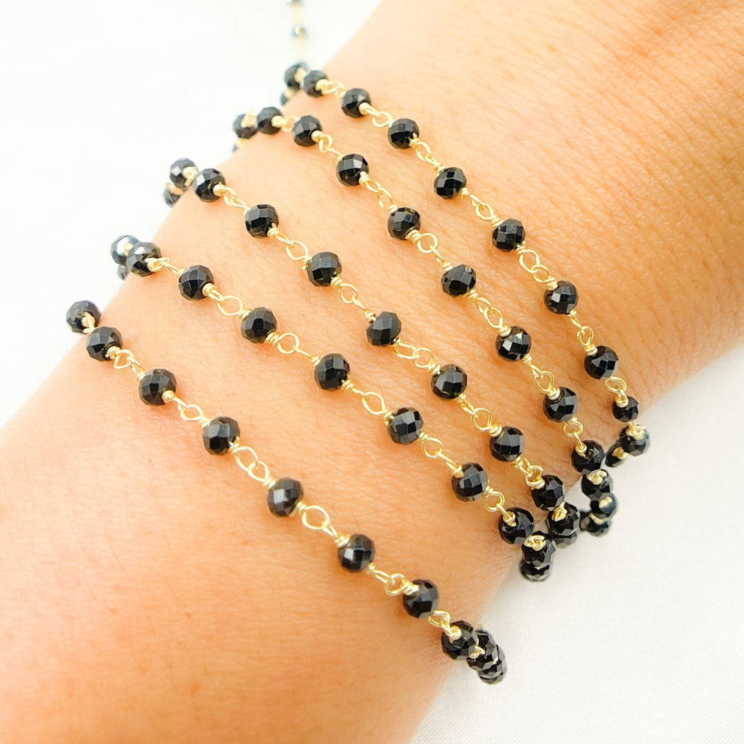 BSP40. Black Spinel Gold Plated Wire Chain