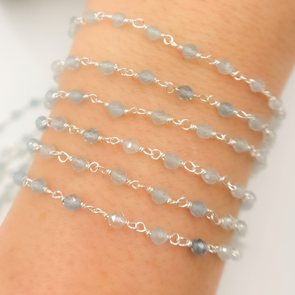 AQU29. Shaded Milky Aquamarine Sterling Silver Wire Chain